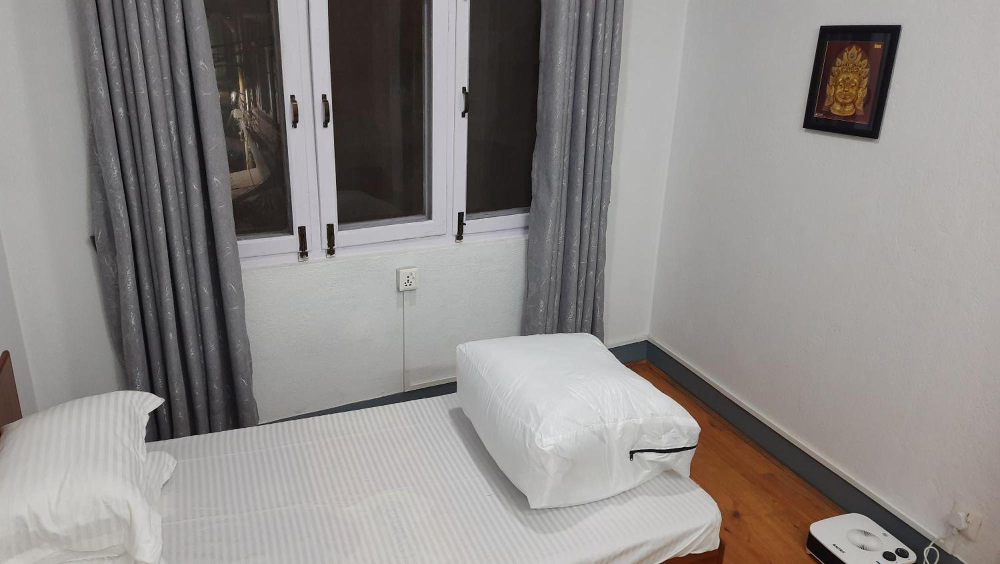 Abhi Bed & Breakfast