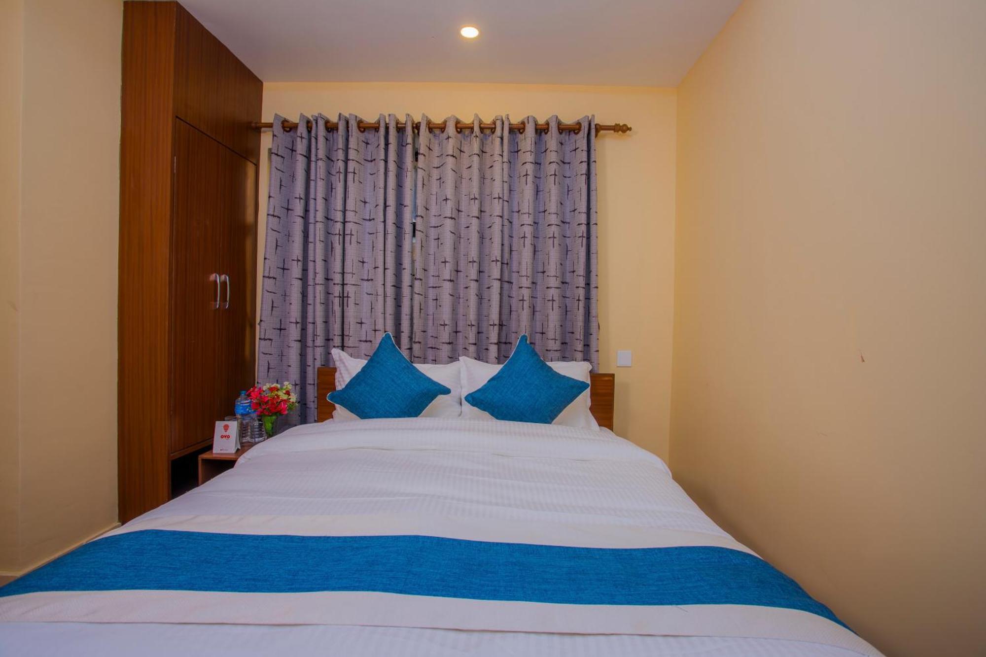 Hotel Oyo 273 Rara Palace