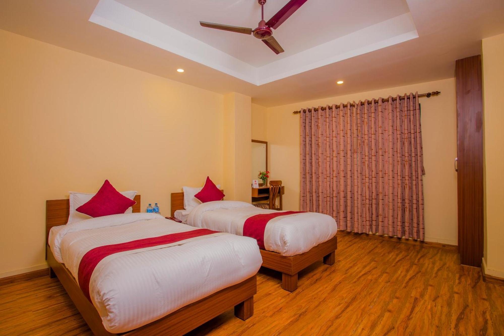 Oyo 273 Rara Palace Hotel 2*