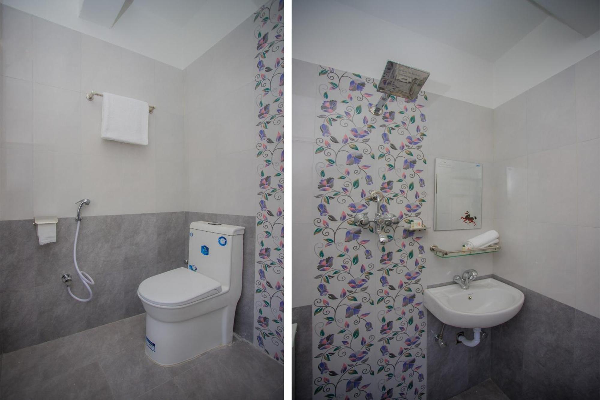 Hotel Oyo 273 Rara Palace 2*