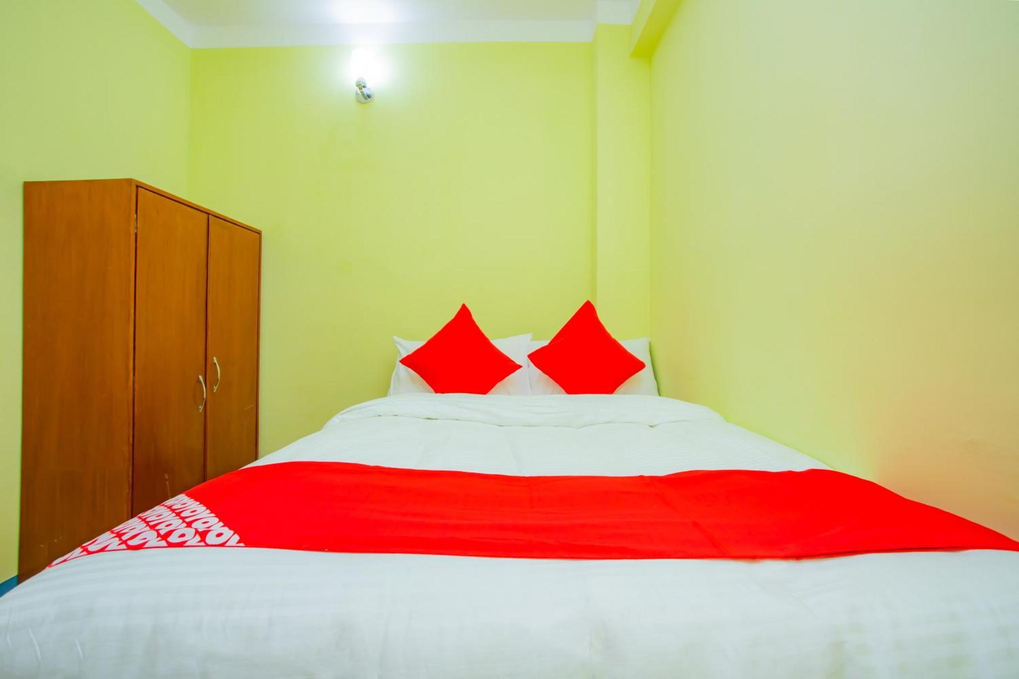 Oyo 589 Trimurti Hotel