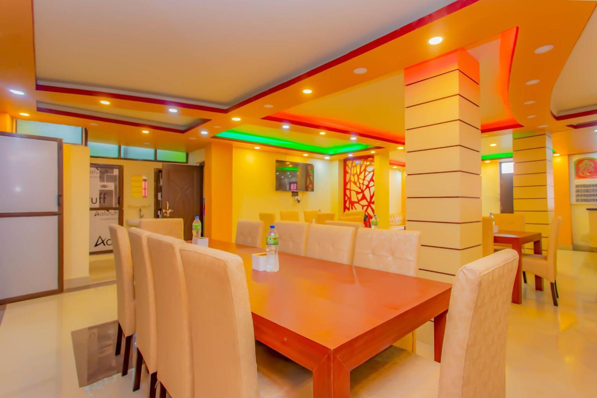 Oyo 589 Trimurti Hotel 3*