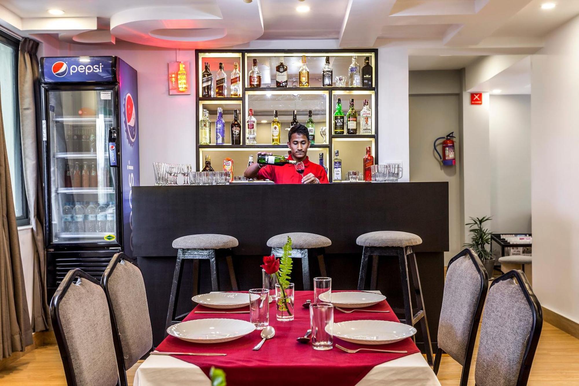 Oyo 123 Plaza 3*