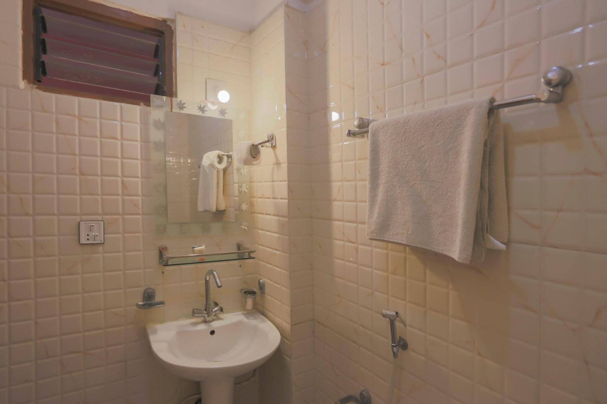 Oyo 789 Shivam Plaza Hotel 3*