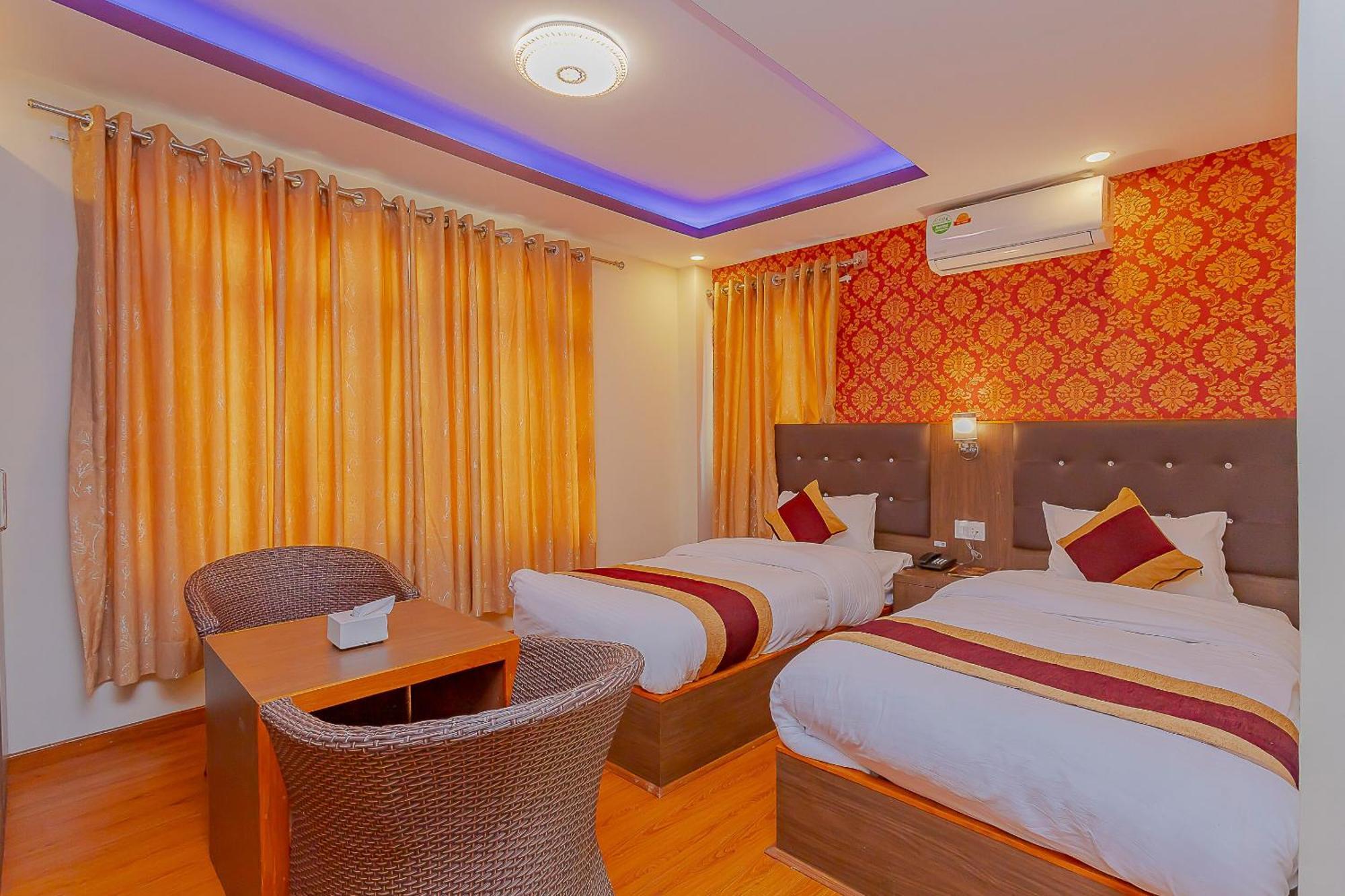 Oyo 798 Euphoria Hotel 3*