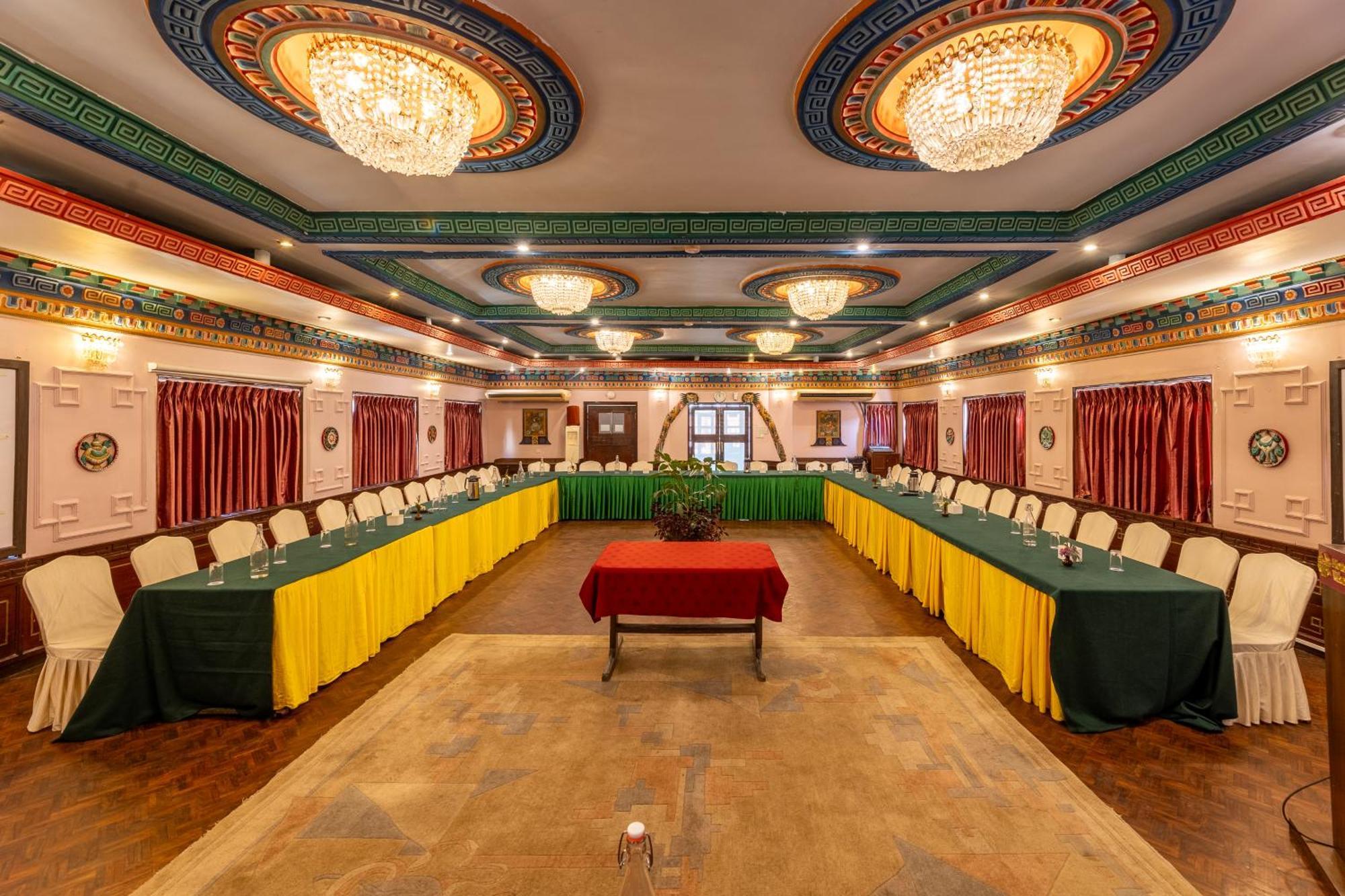 Hotel Marshyangdi 3*