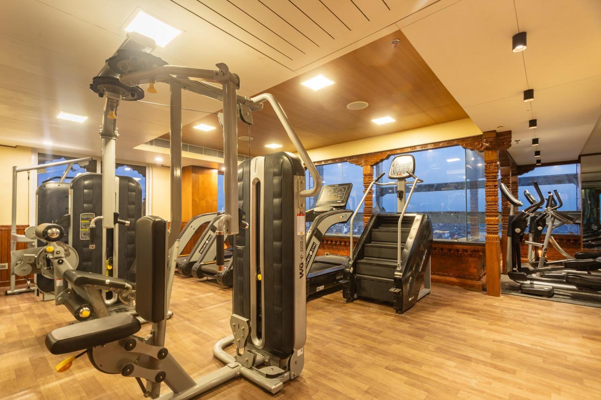 Hotel Aarya And