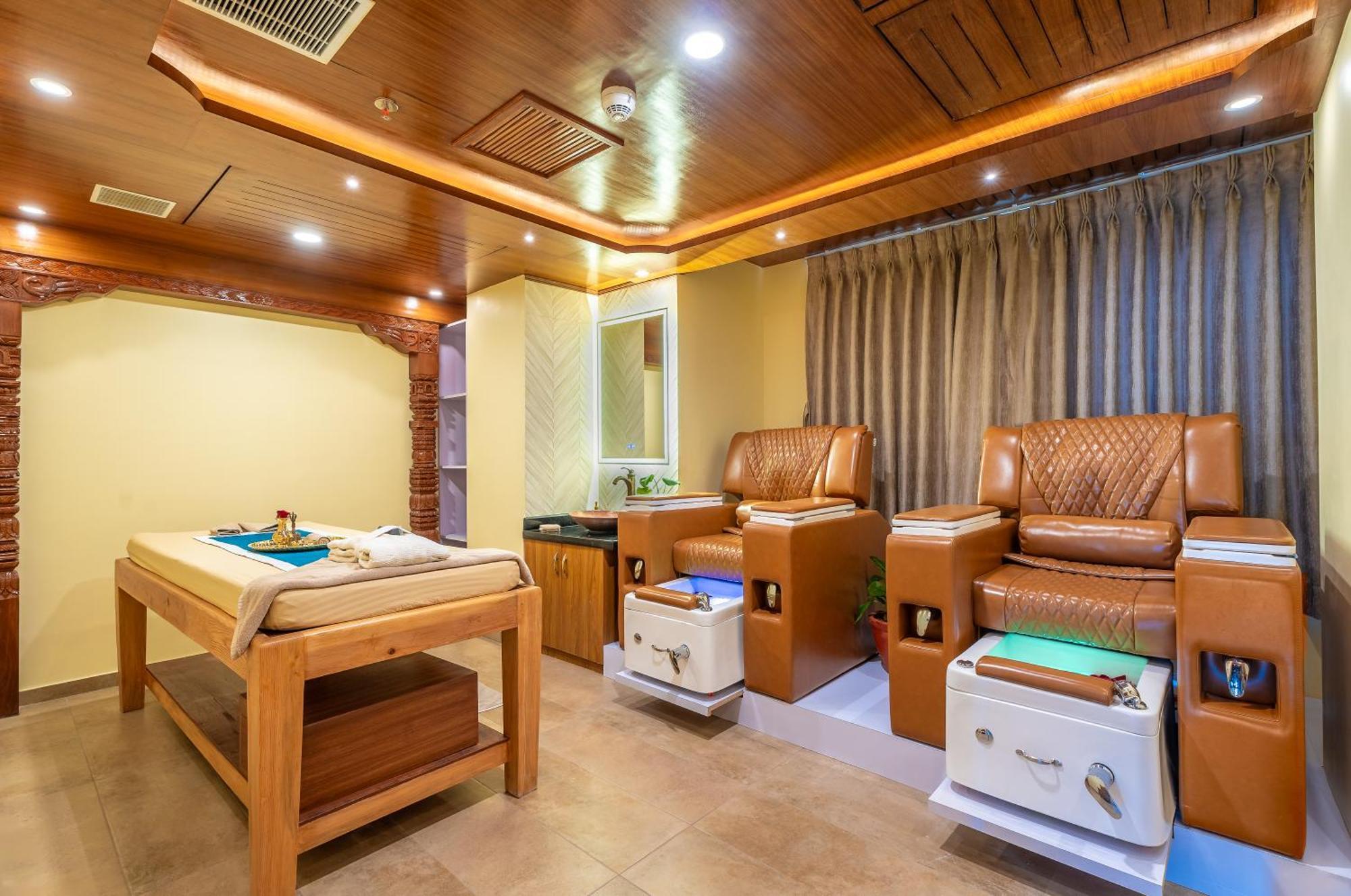 Aarya And 5* Kathmandu