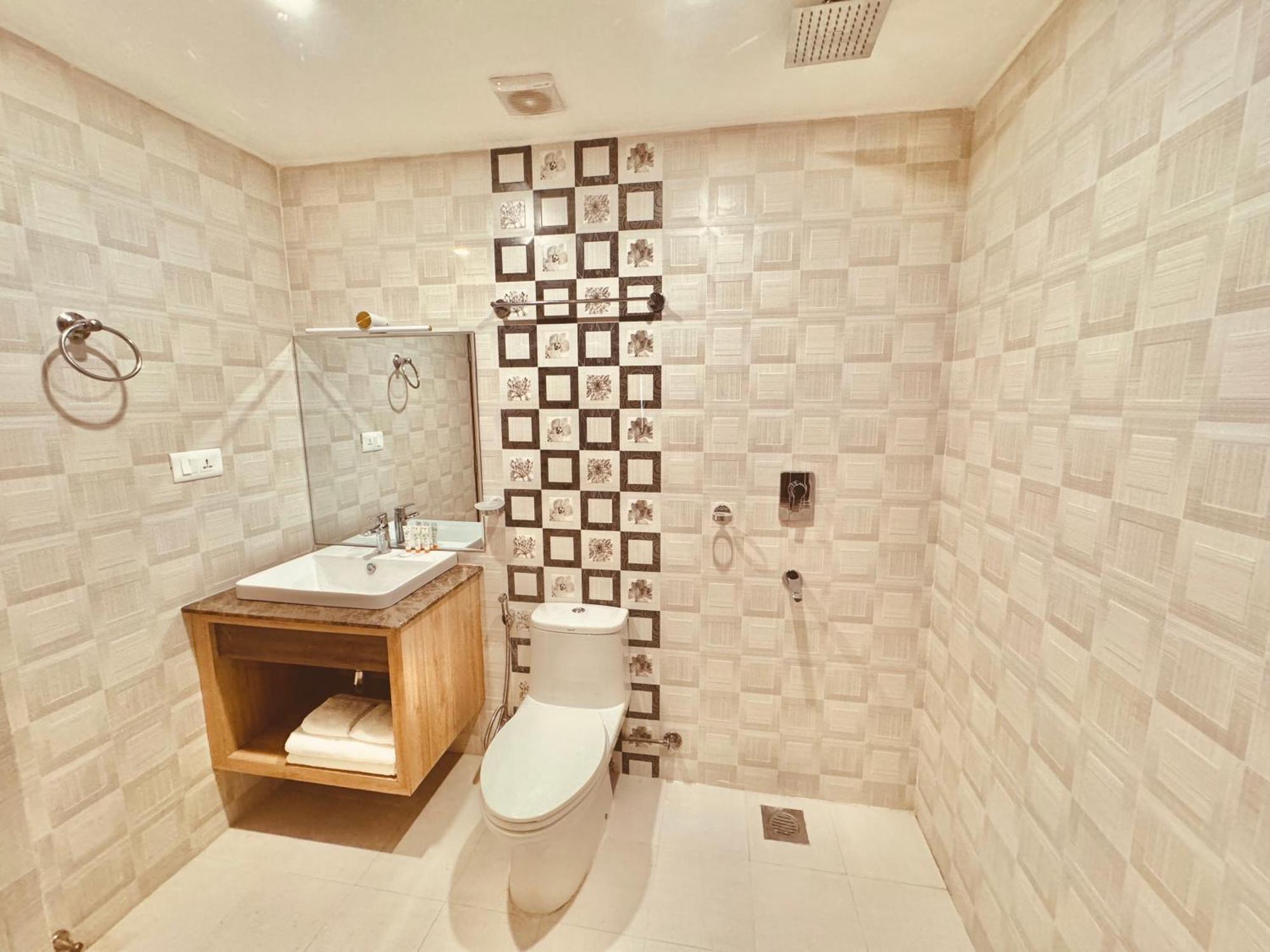 Bayberry - Near Tribhuvan International Airport Hotel Catmandu