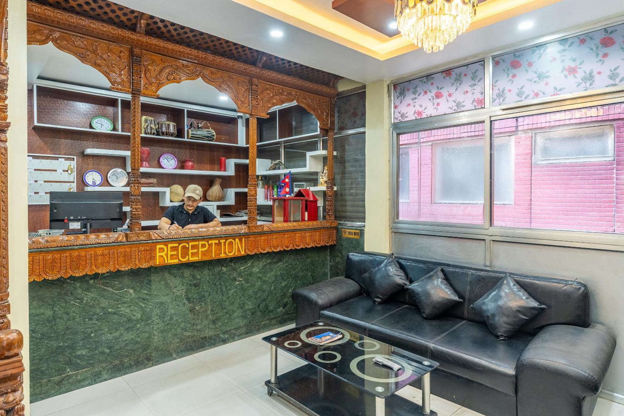 Hotel Oyo 831 Mission Pvt Ltd 3*