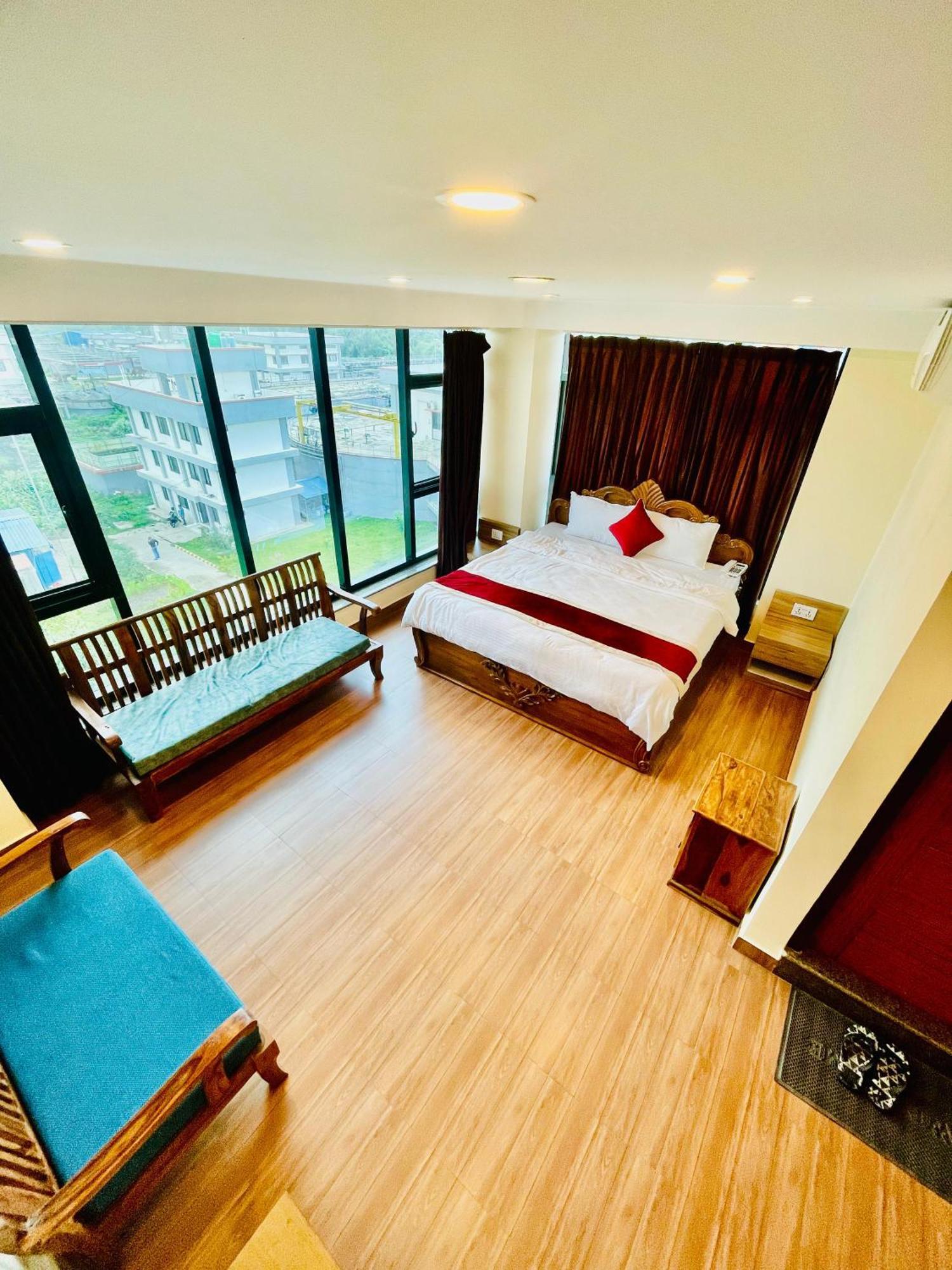 Hotel Pashupati Front
