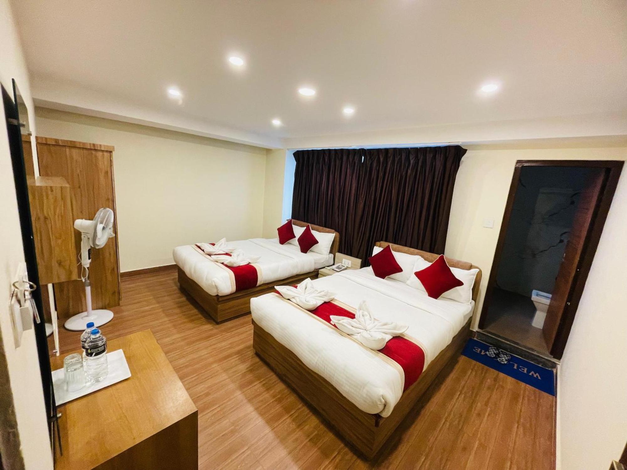 Hotel Pashupati Front