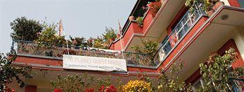 Red Planet Guest house 2*