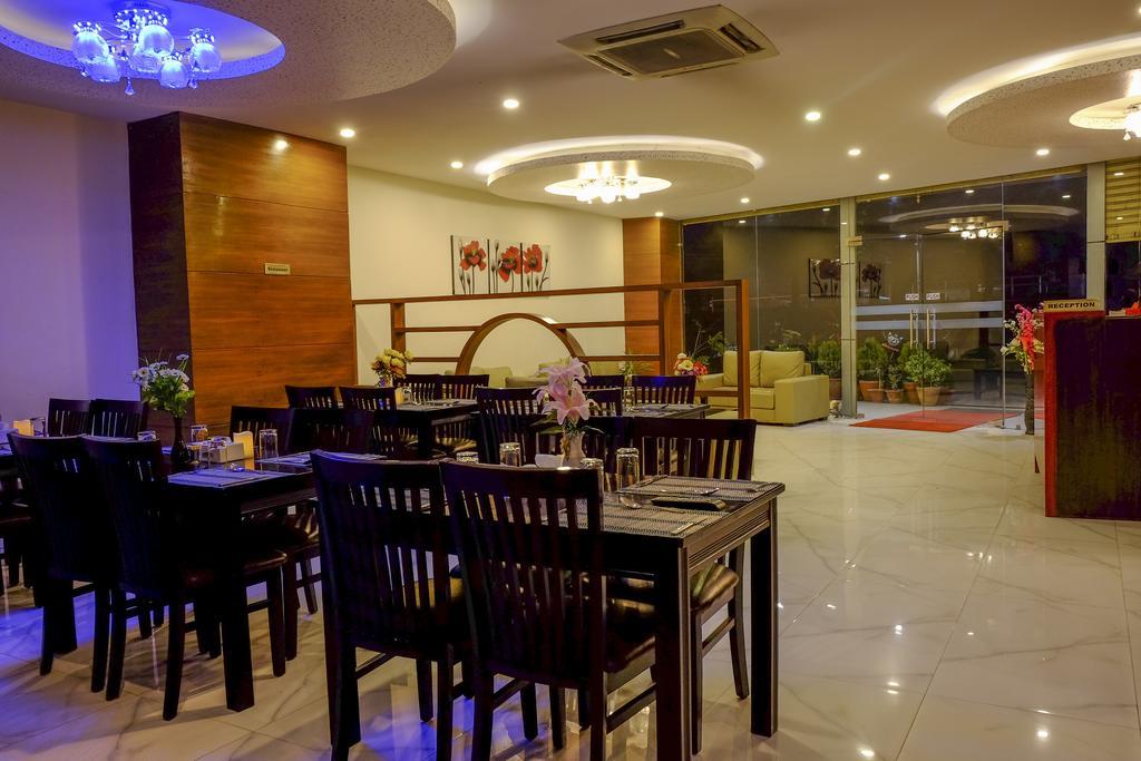 Regal Airport Hotel 3*
