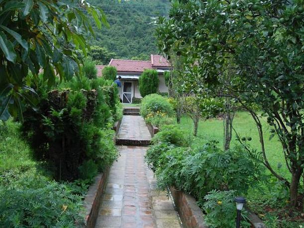 Tempat peranginan New Dakshinakali Village 2*