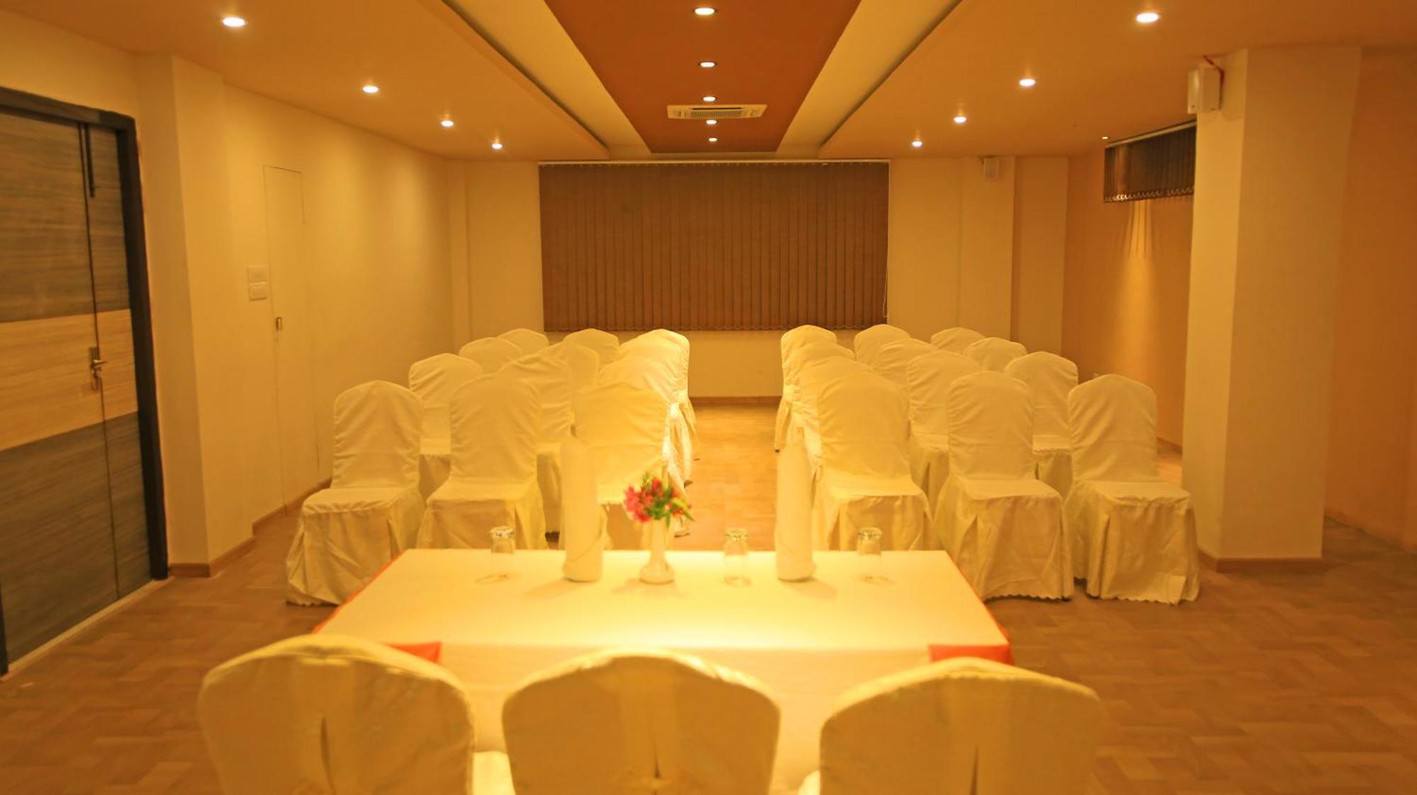 Mirage Lords Hotel 3*