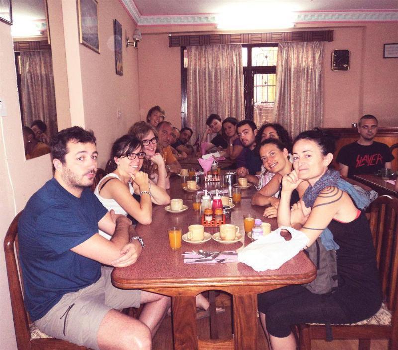 Modern Lai Lai 2*