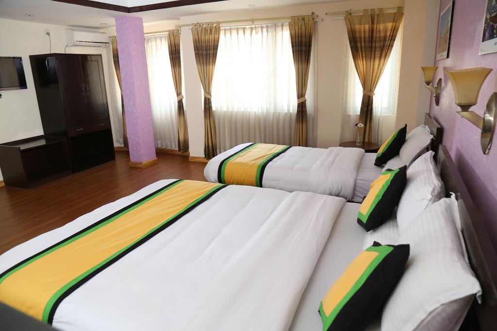 Bed & Breakfast Annex 3*
