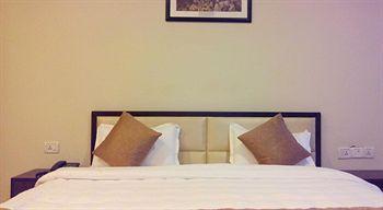 Regal Airport 3*
