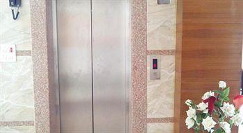 Hotel Regal Airport 3*