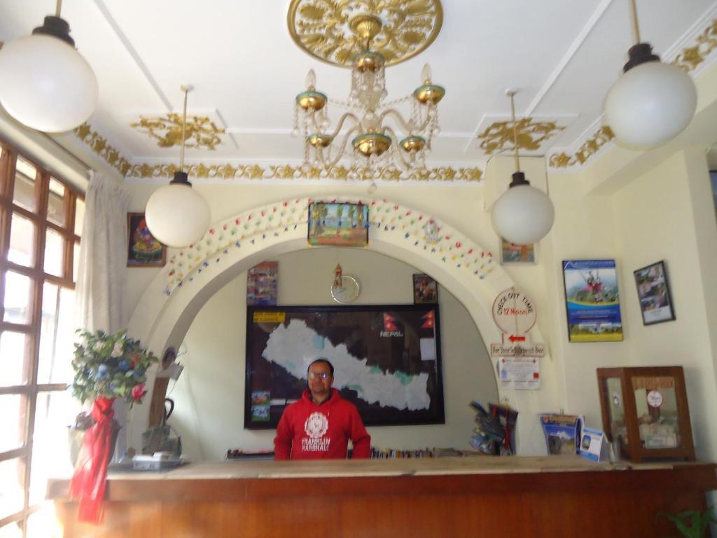 Discovery 2* Kathmandu