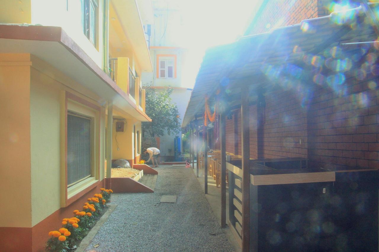 Kathmandu Village House 2*