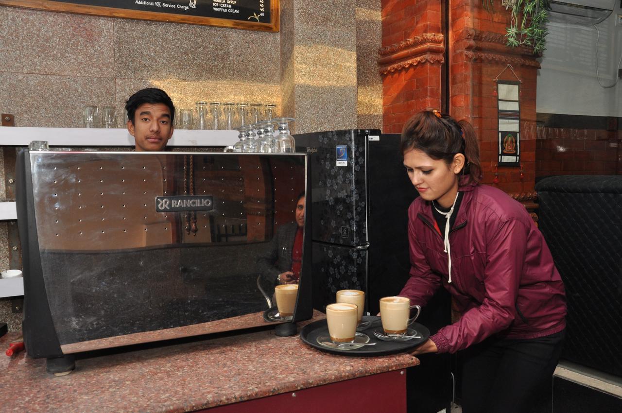 Mandala Hotel 2*