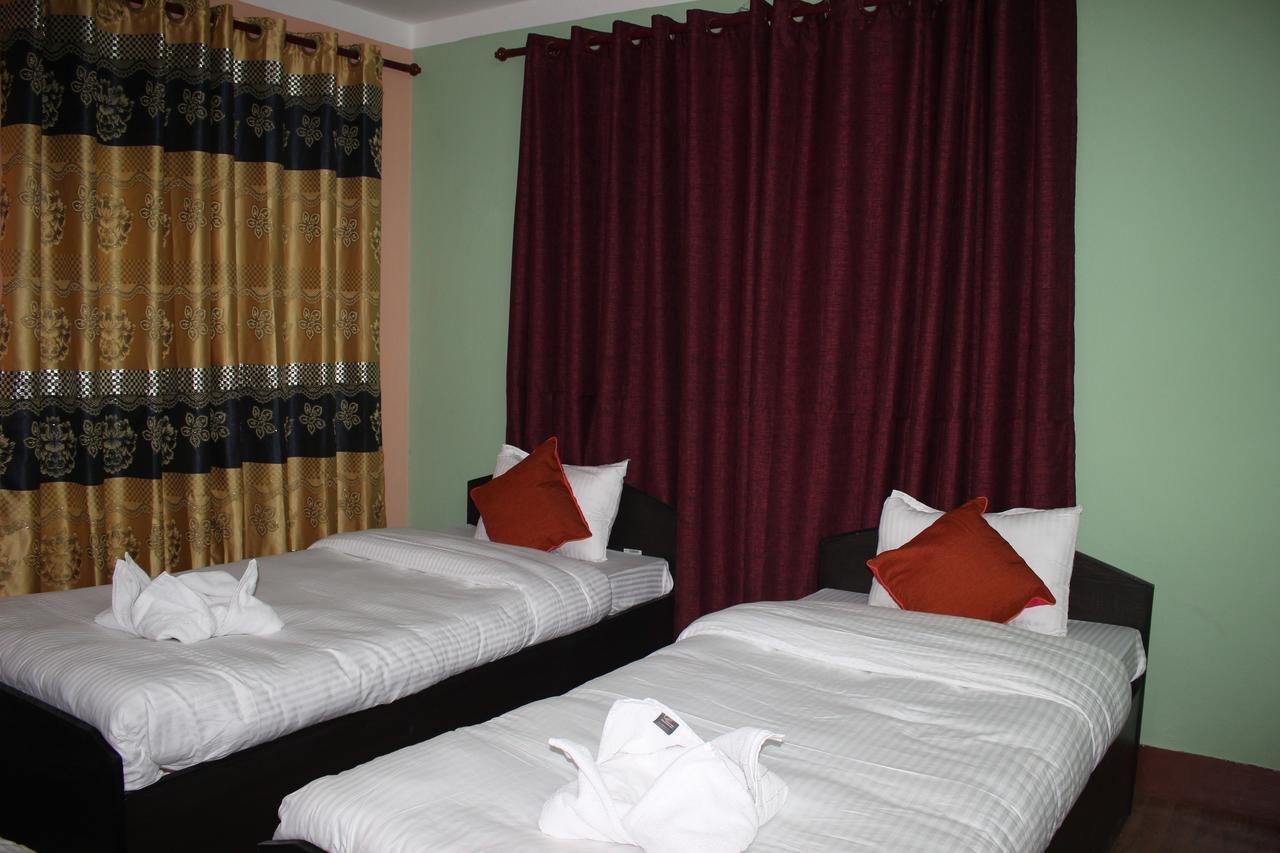 Travellers Dorm Bed & Breakfast 2*