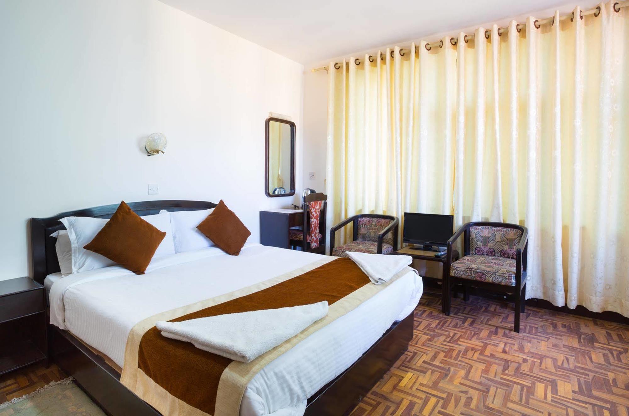 Nomad 2* Kathmandu
