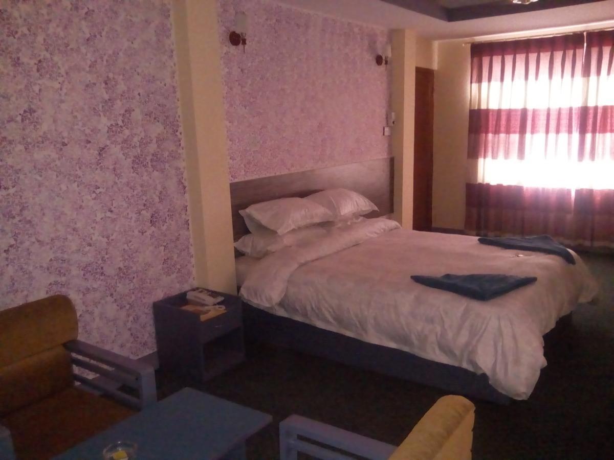 Om Ganapati Hotel