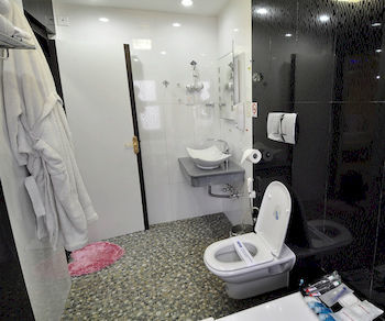 Aria Boutique & Hotel 4*