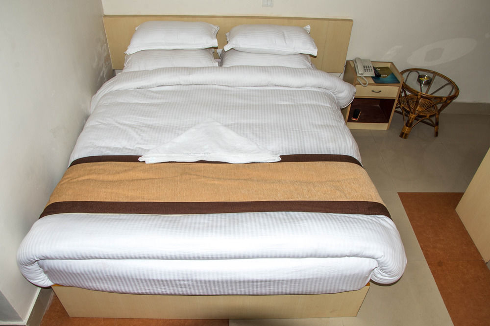 Hotel Oyo 123 Plaza 3*
