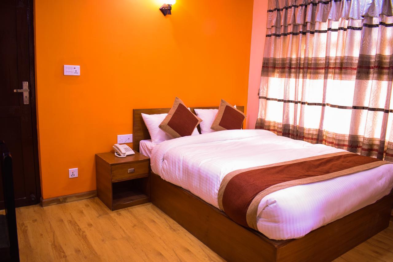 Peace Hotel 2*