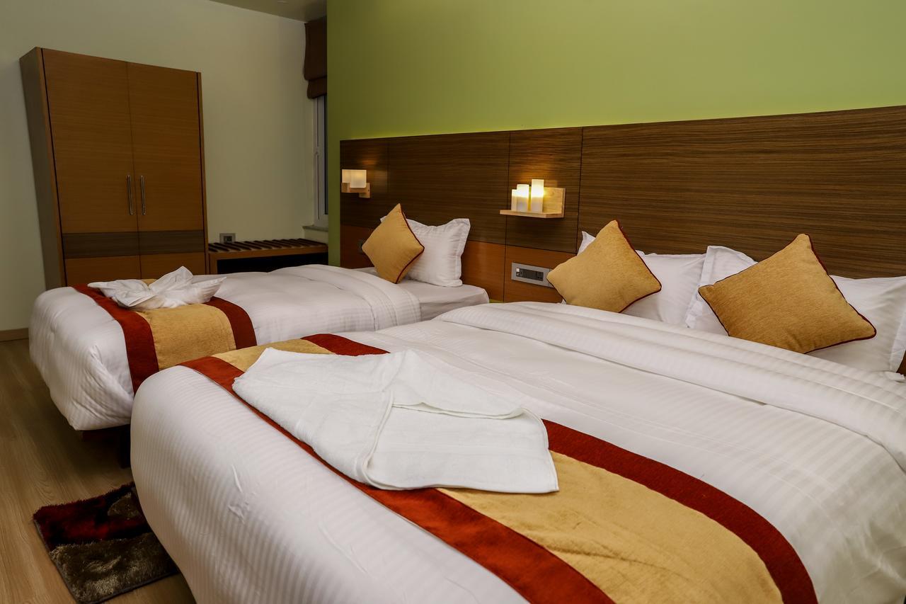 Retro And Hotel 3*