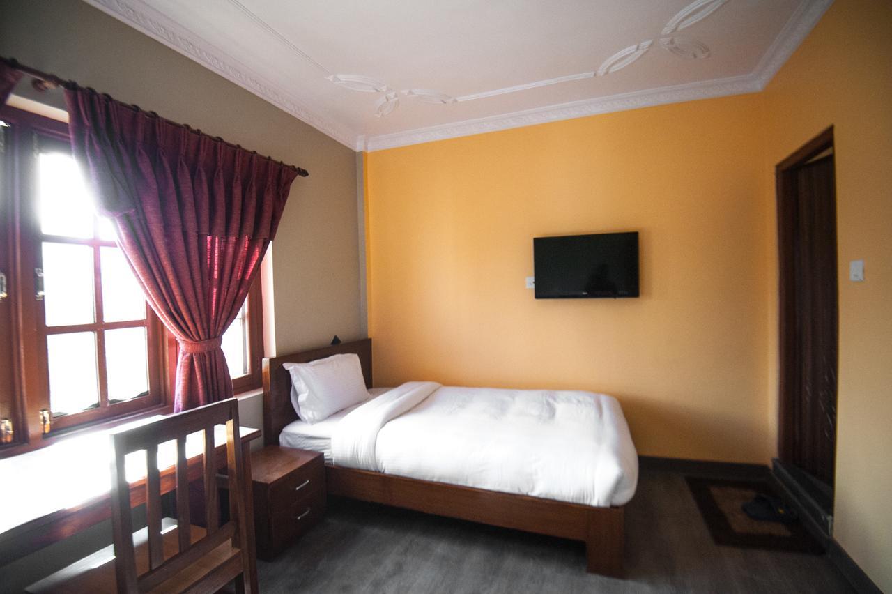 Guest house Be Here Now