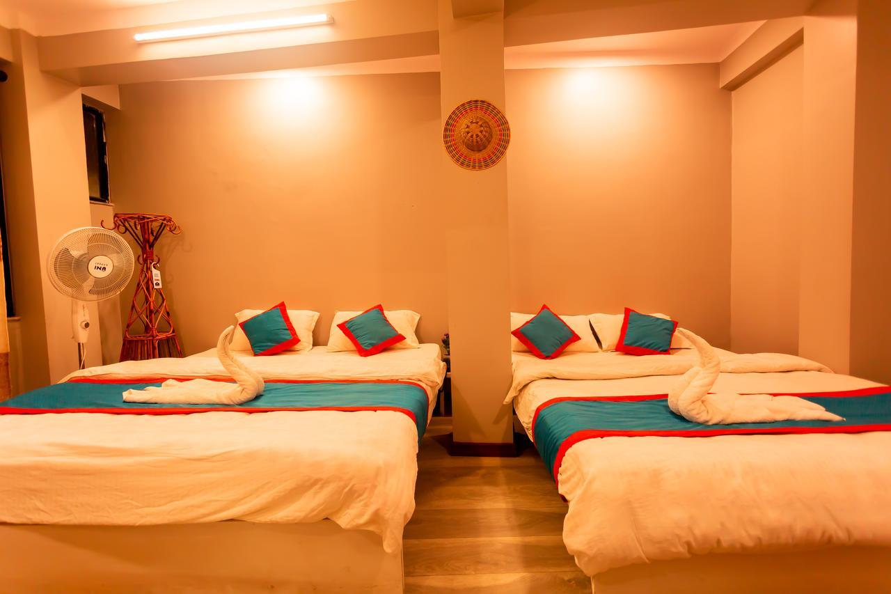 Hostel 8848 *