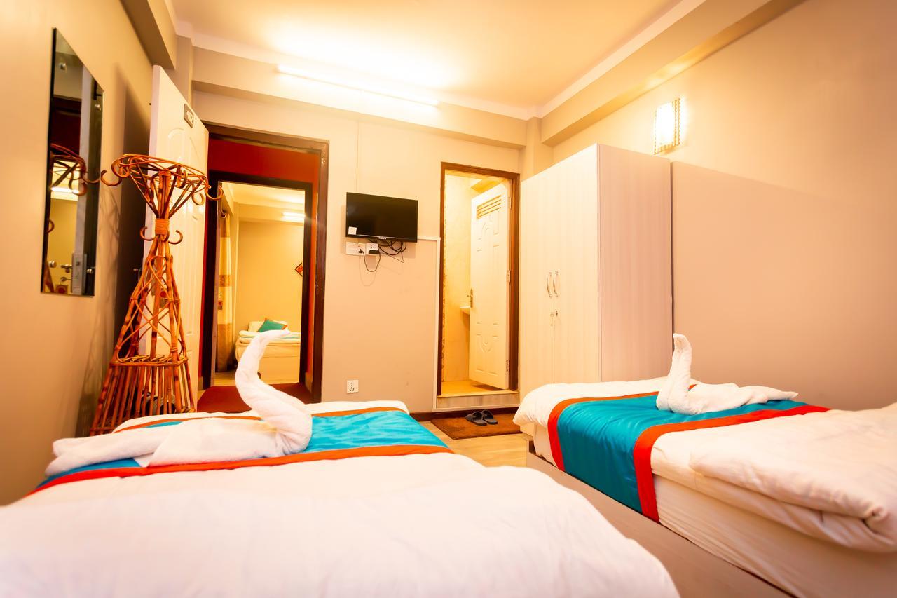 8848 Hostel
