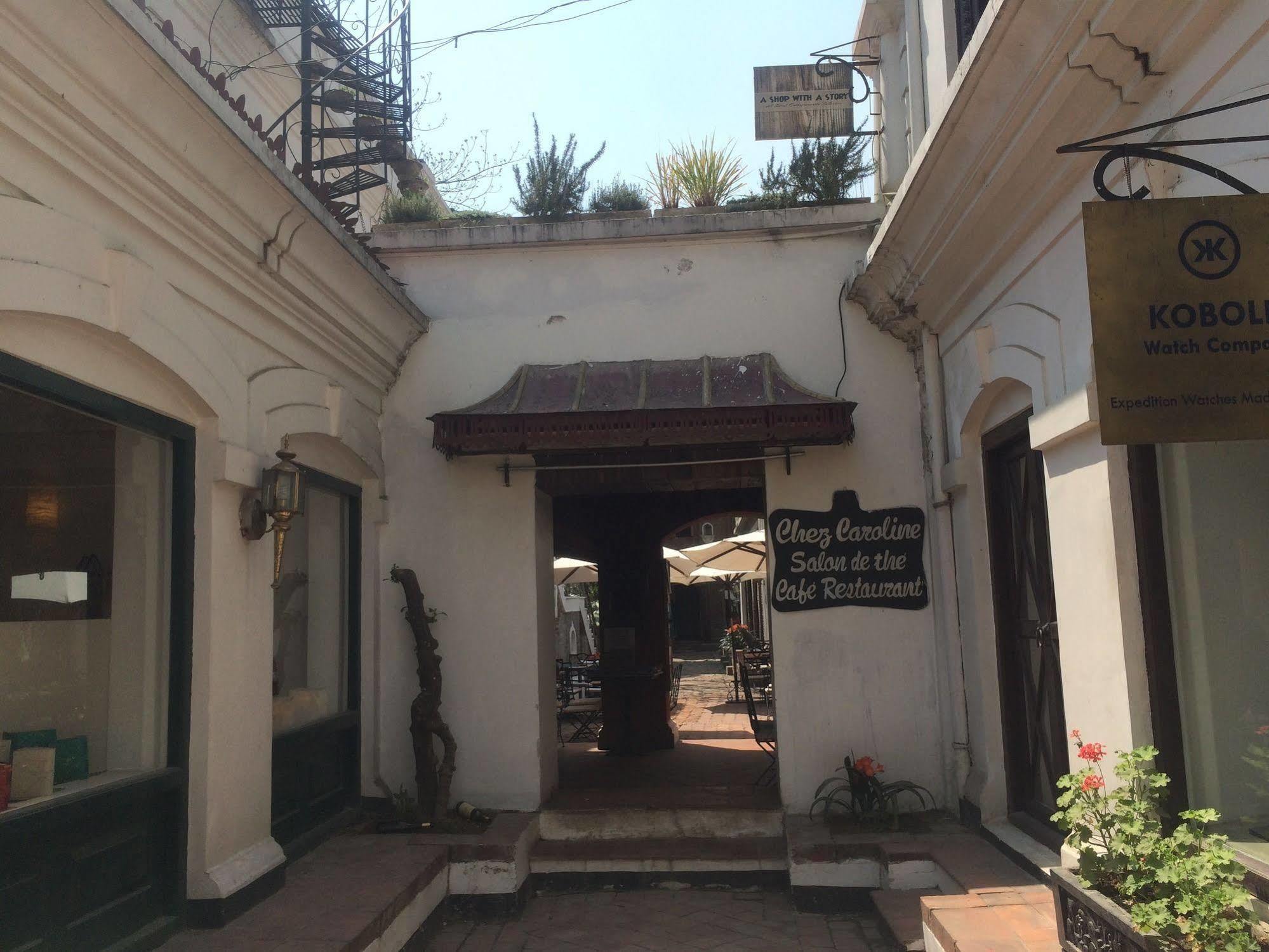 3 By Pauline Hotel