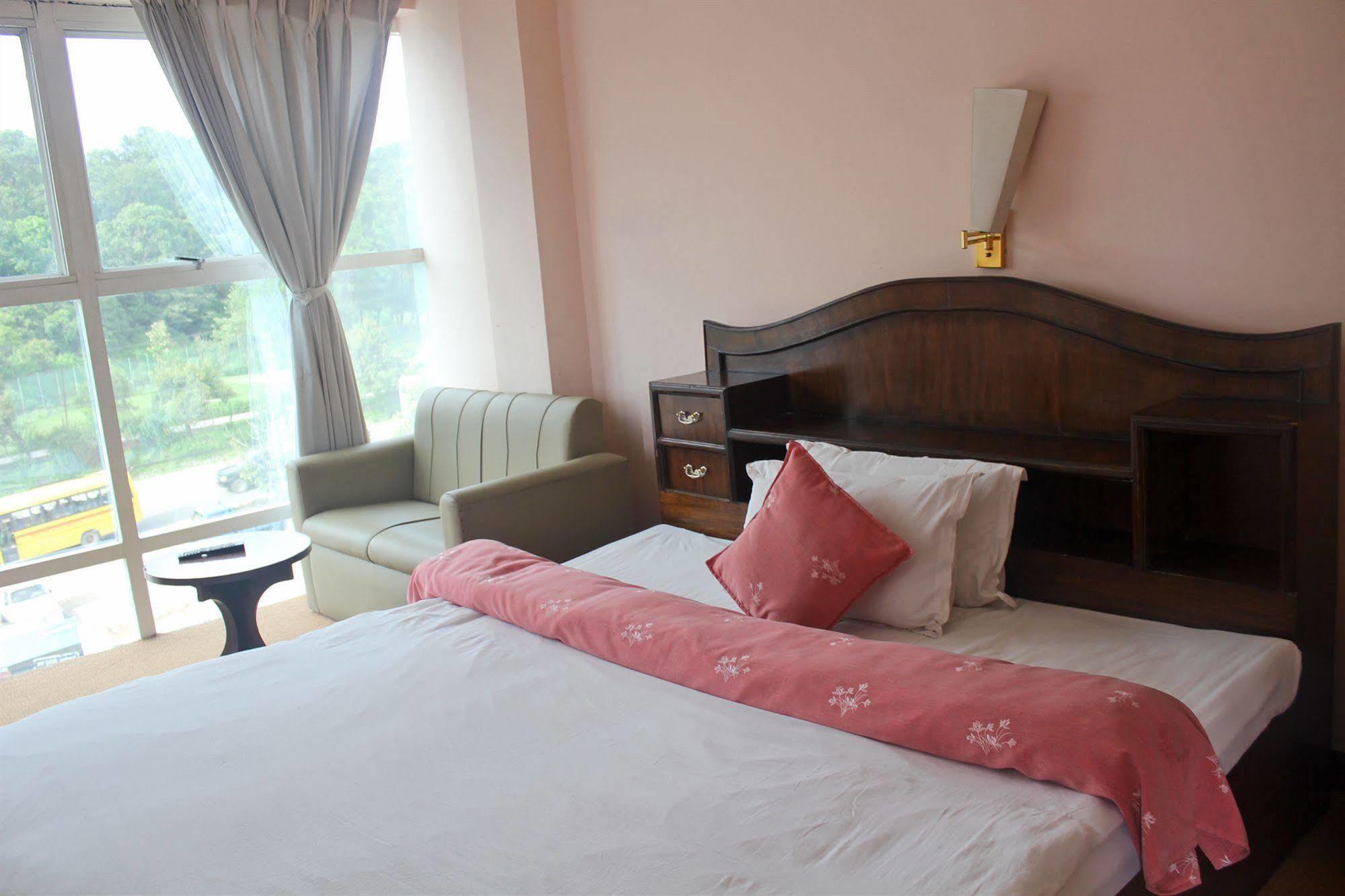 Palagya & Restaurant 2*