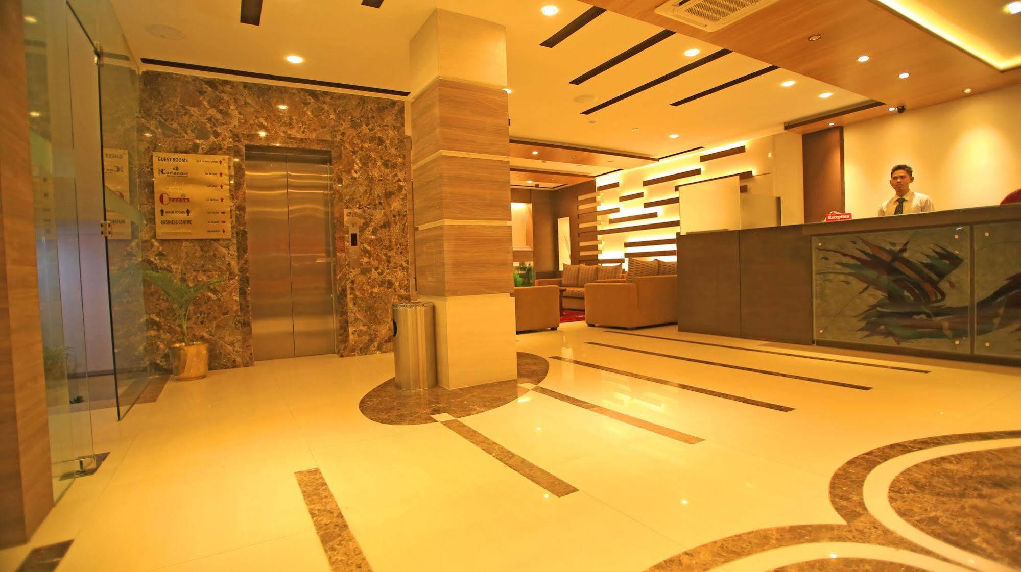 Mirage Lords Hotel 3*