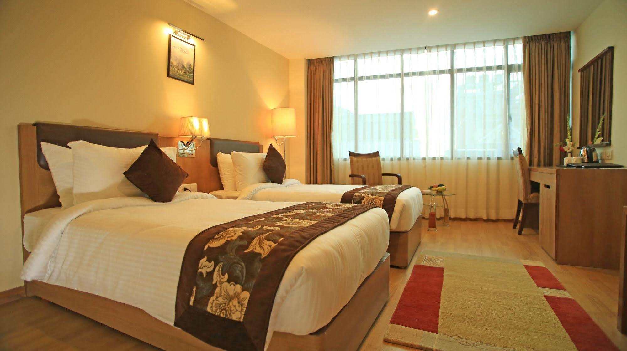 Hotel Mirage Lords 3*