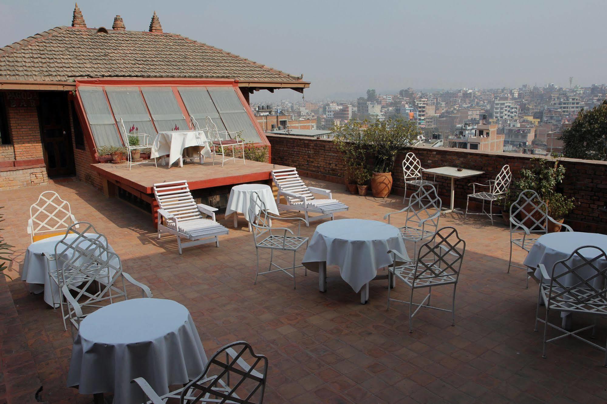 Hotel Vajra 2*