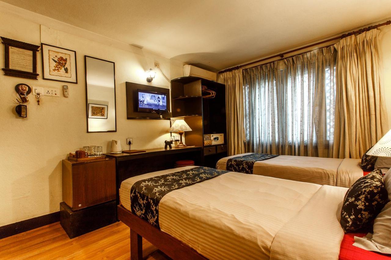 Ambassador Garden Hotel 4*