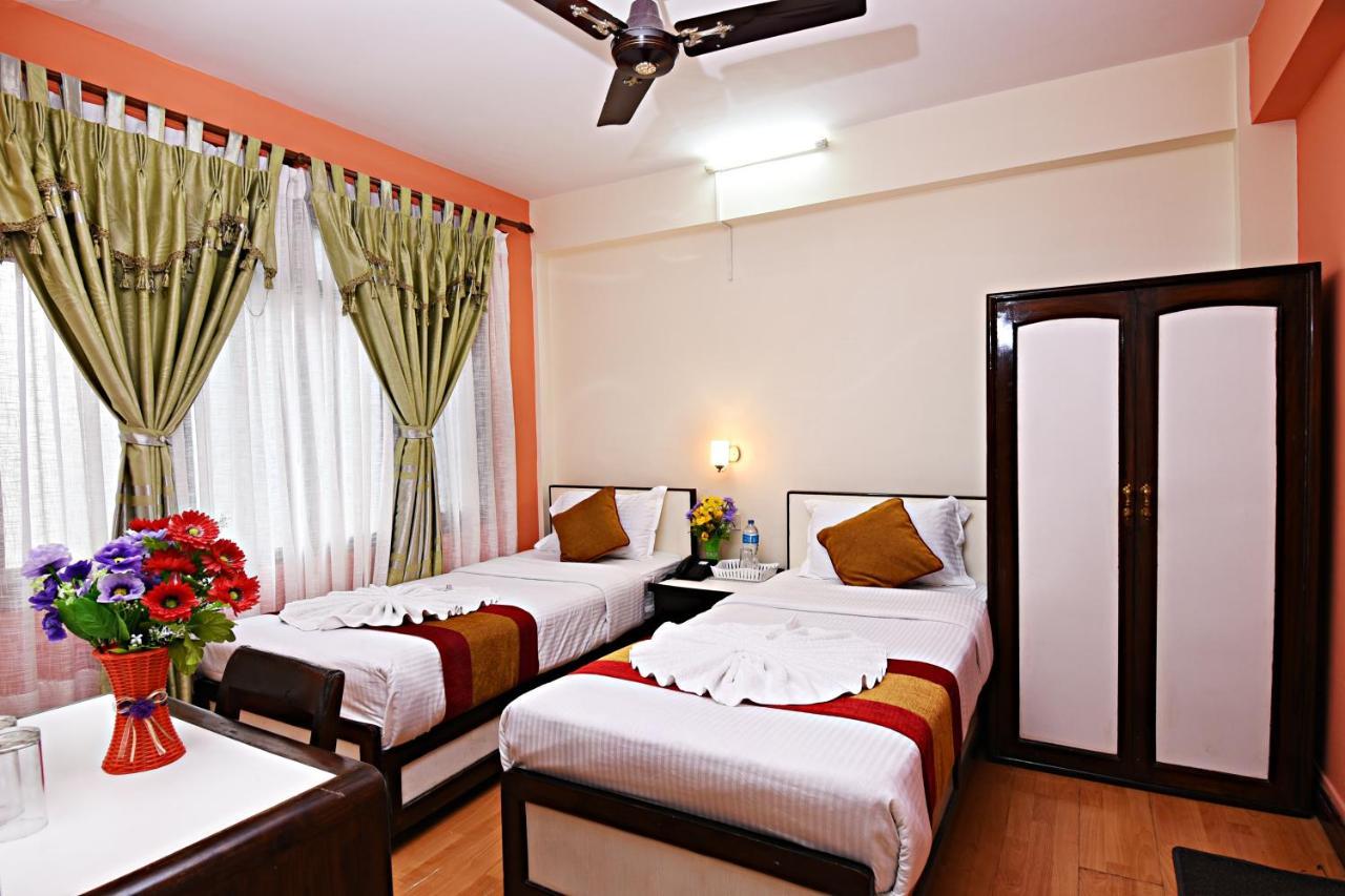 Pleasure Hotel 3*