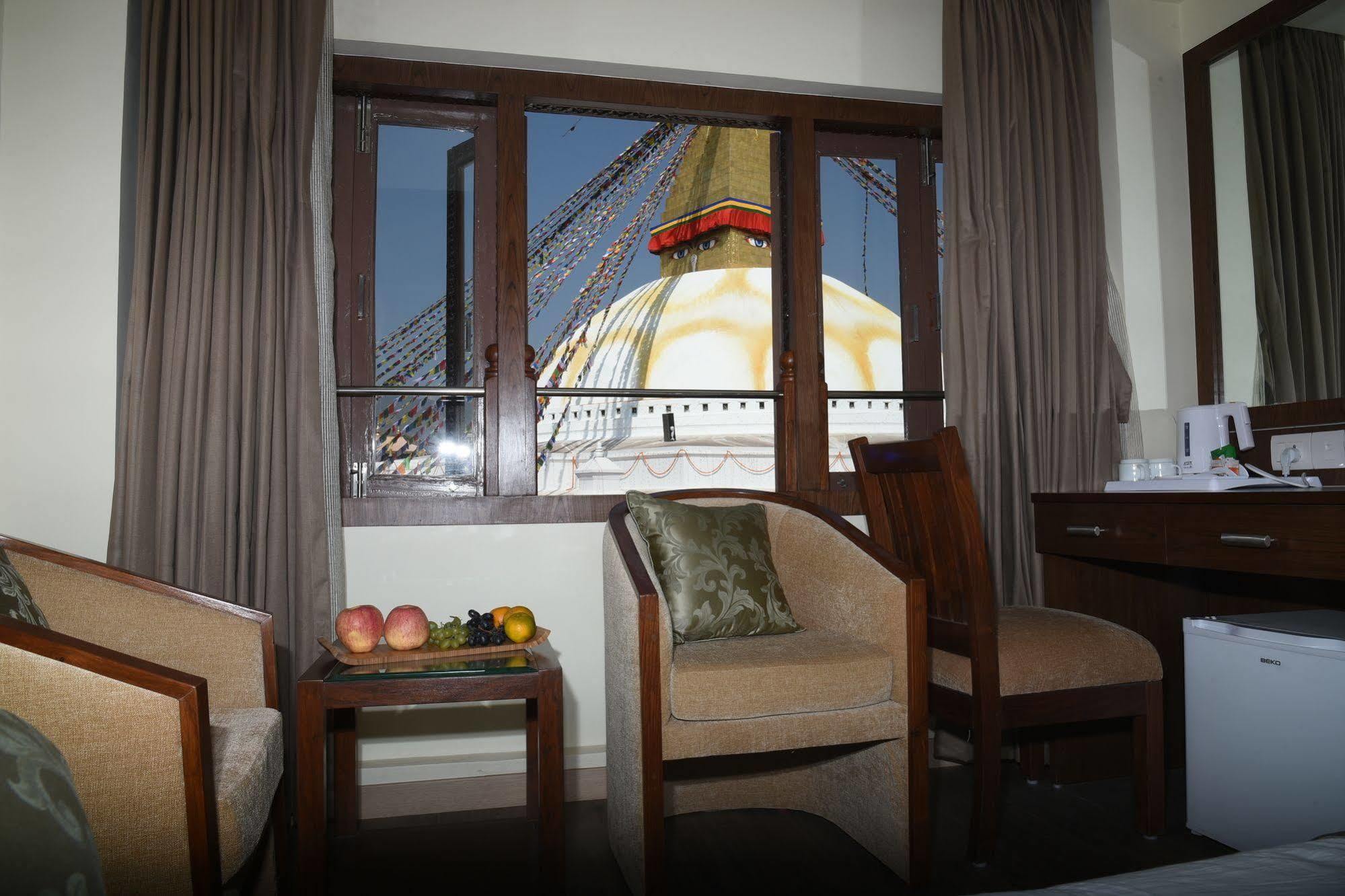 Padma Hotel 3*