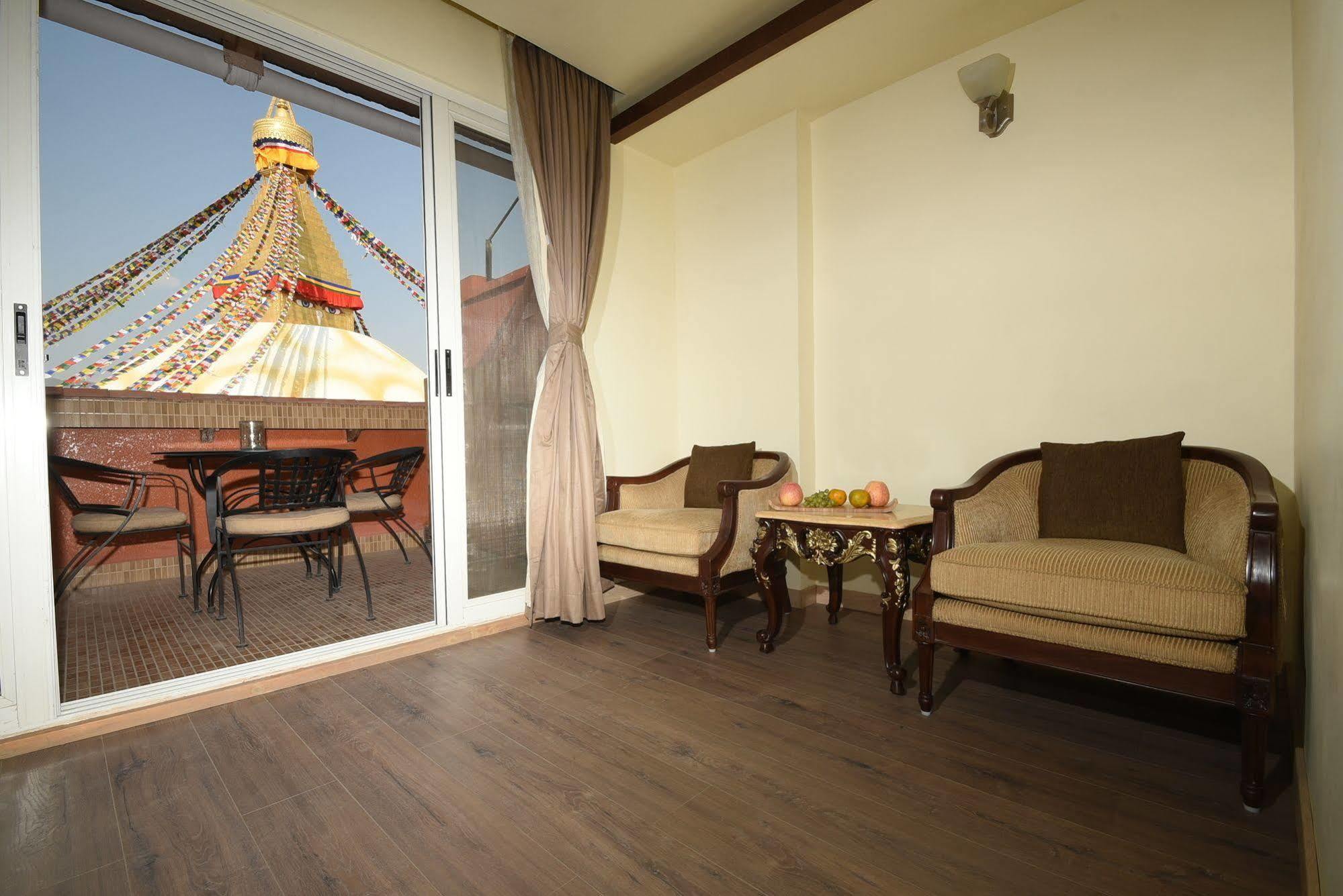 Padma Hotel