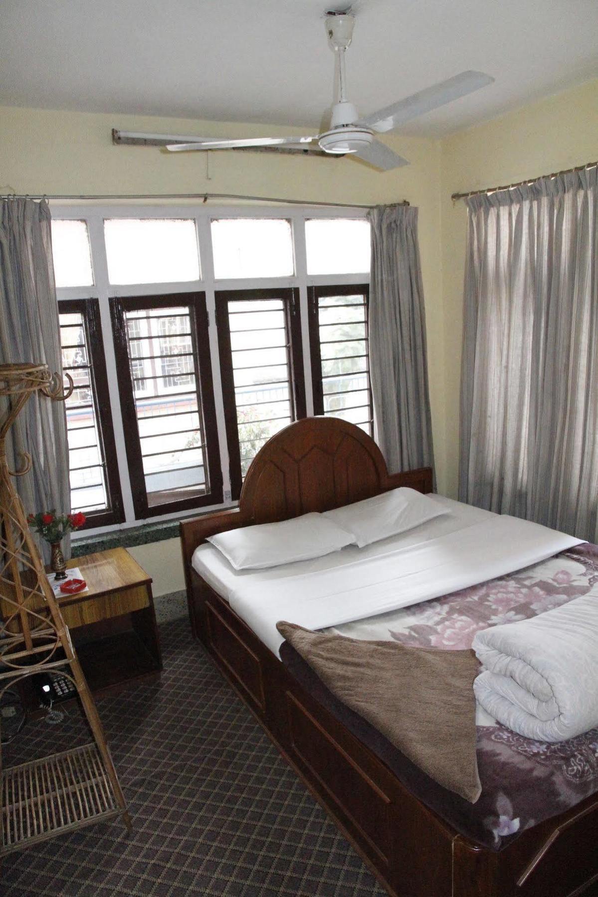 Guest house Red Planet 2*