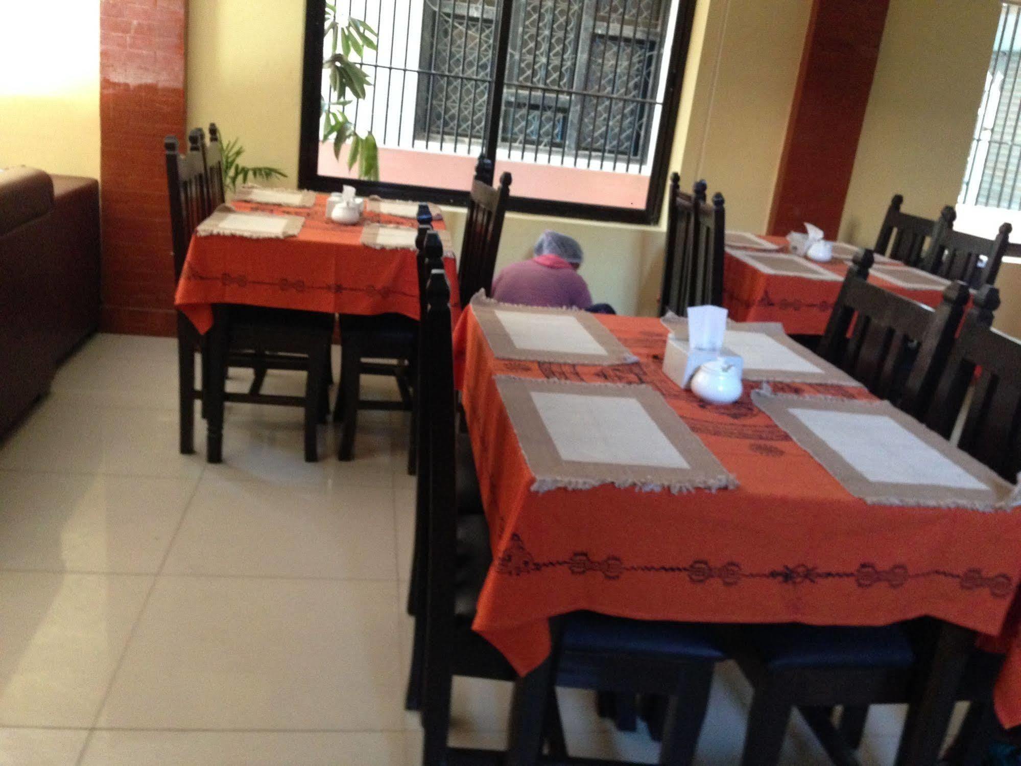 Tibet Peace Guest house 3*