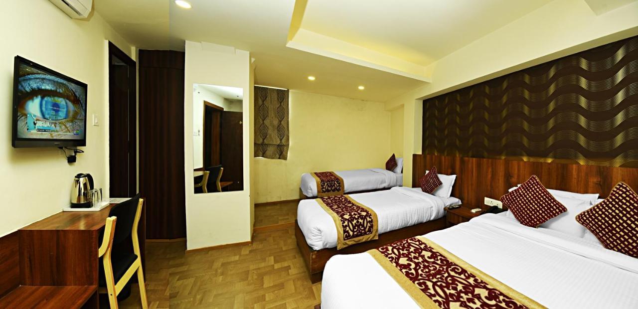 Hotel Next