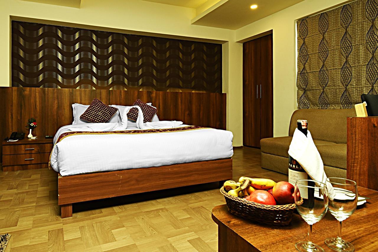 Hotel Next